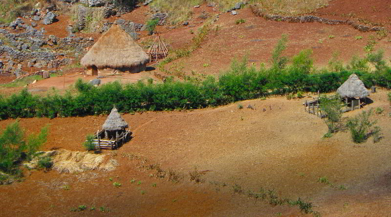 traditionelles Gehöft in Timor Leste © Oliver C. Thornton