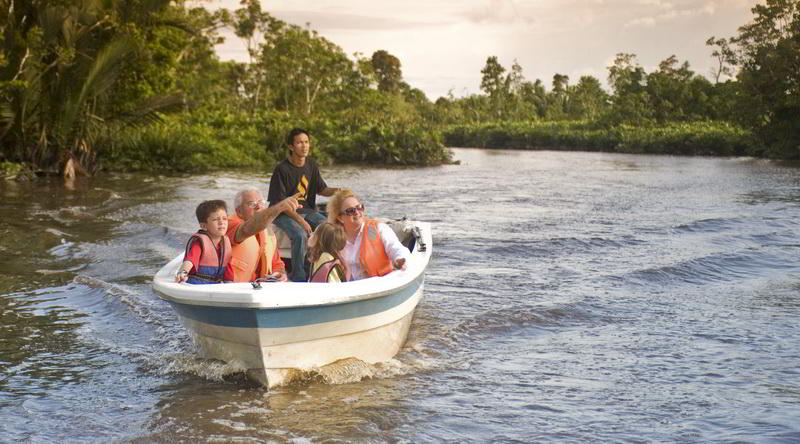 Kinabatangan Cruise © David Kirkland