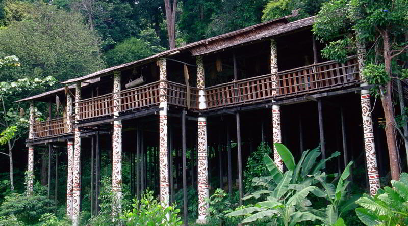 Langhaus der Orang Ulu